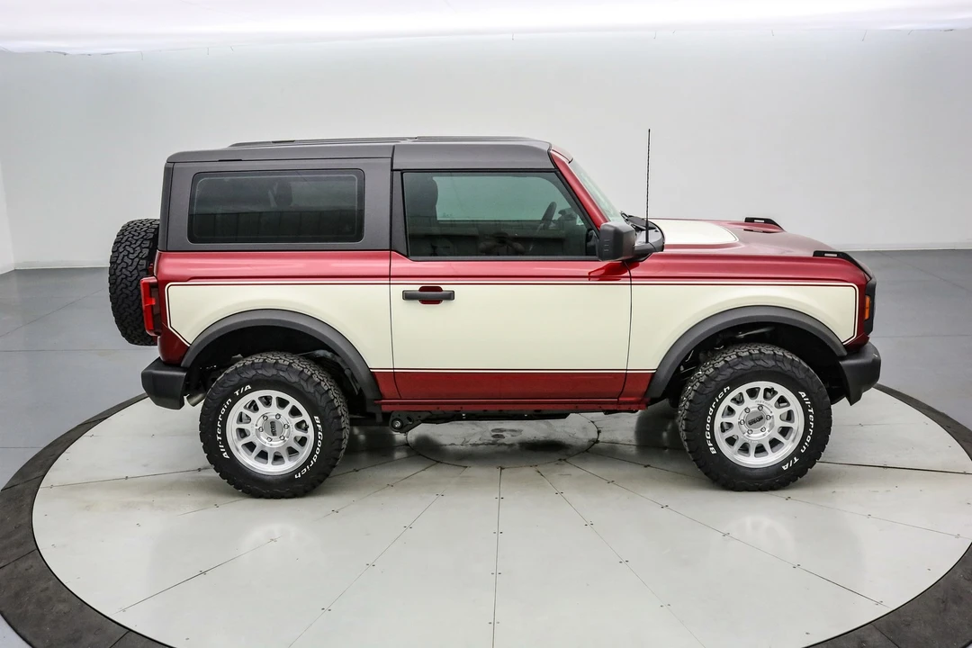 2025 Ford Bronco 6th Gen - Image 5 of 21