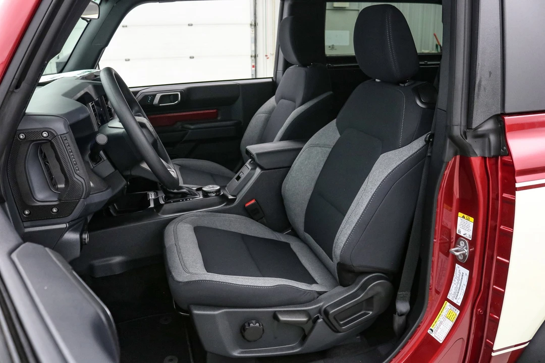 2025 Ford Bronco 6th Gen - Image 20 of 21