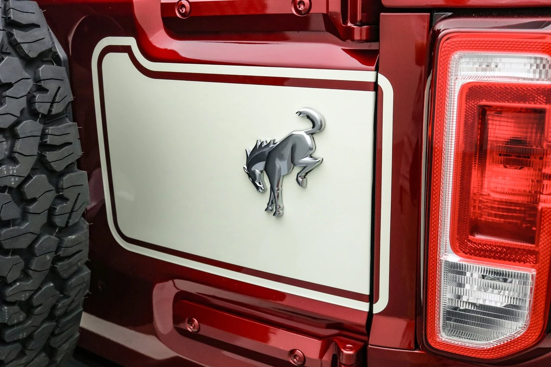 2025 Ford Bronco 6th Gen - Image 19 of 21