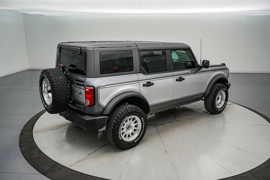 2025 Ford Bronco 6th Gen - Image 6 of 21