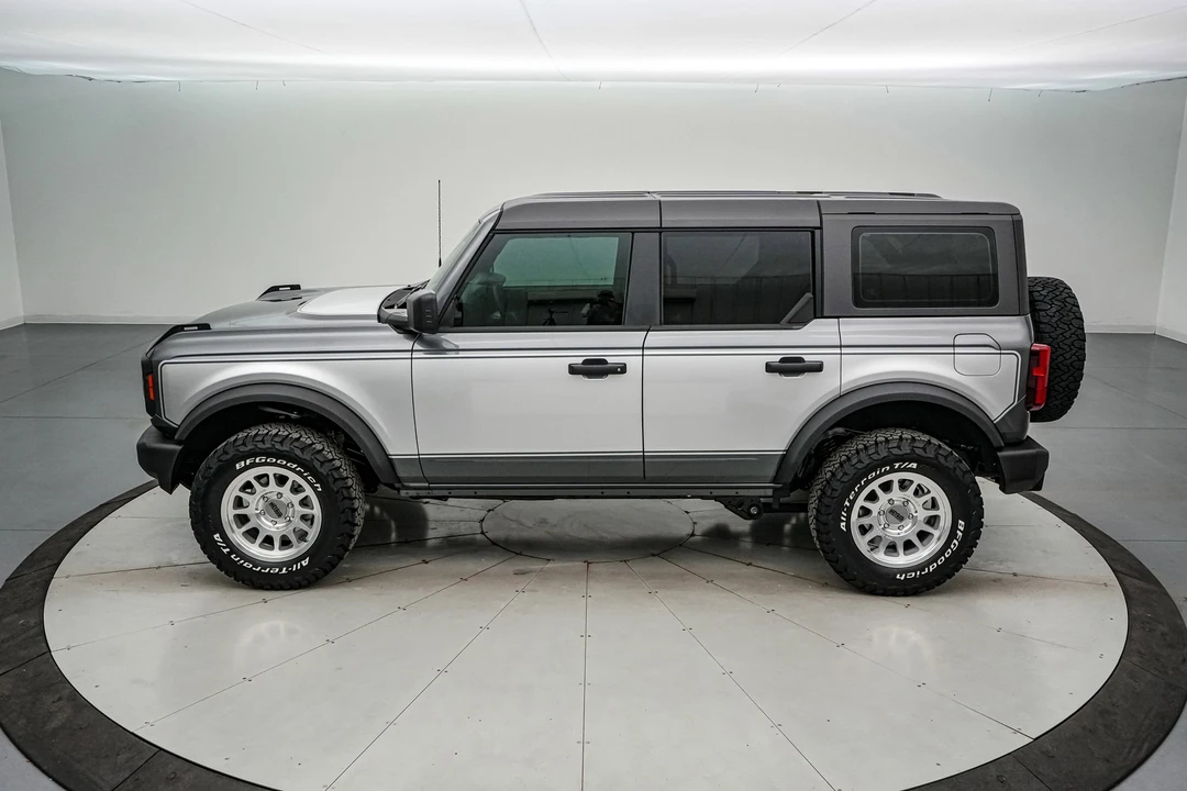 2025 Ford Bronco 6th Gen - Image 9 of 21