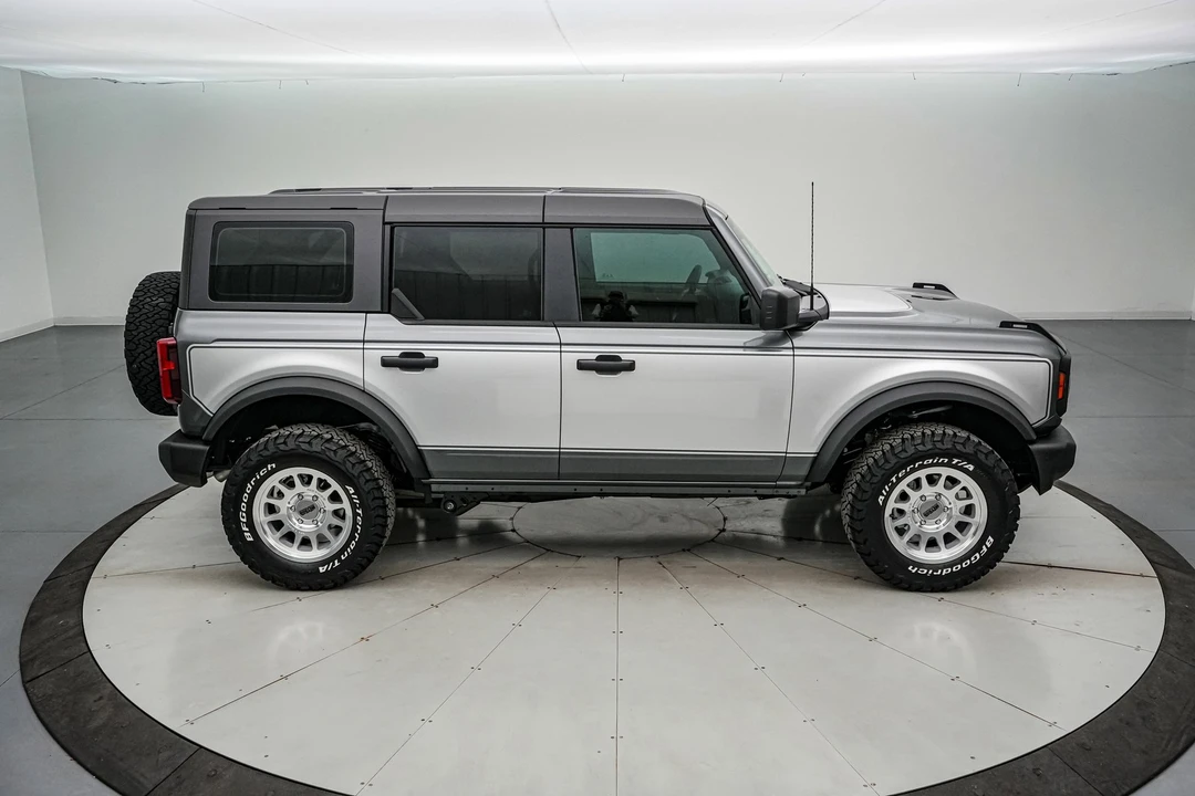 2025 Ford Bronco 6th Gen - Image 5 of 21