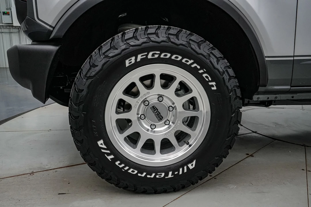 2025 Ford Bronco 6th Gen - Image 12 of 21
