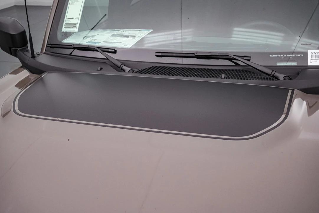 2025 Ford Bronco 6th Gen - Image 12 of 21
