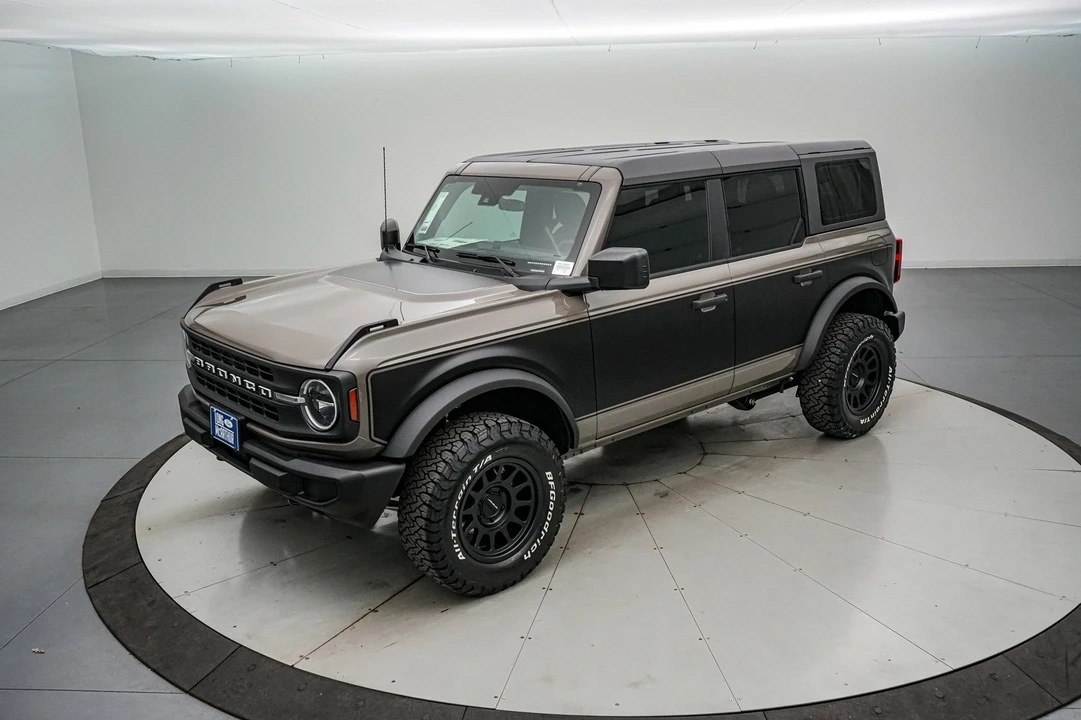 2025 Ford Bronco 6th Gen - Image 10 of 21