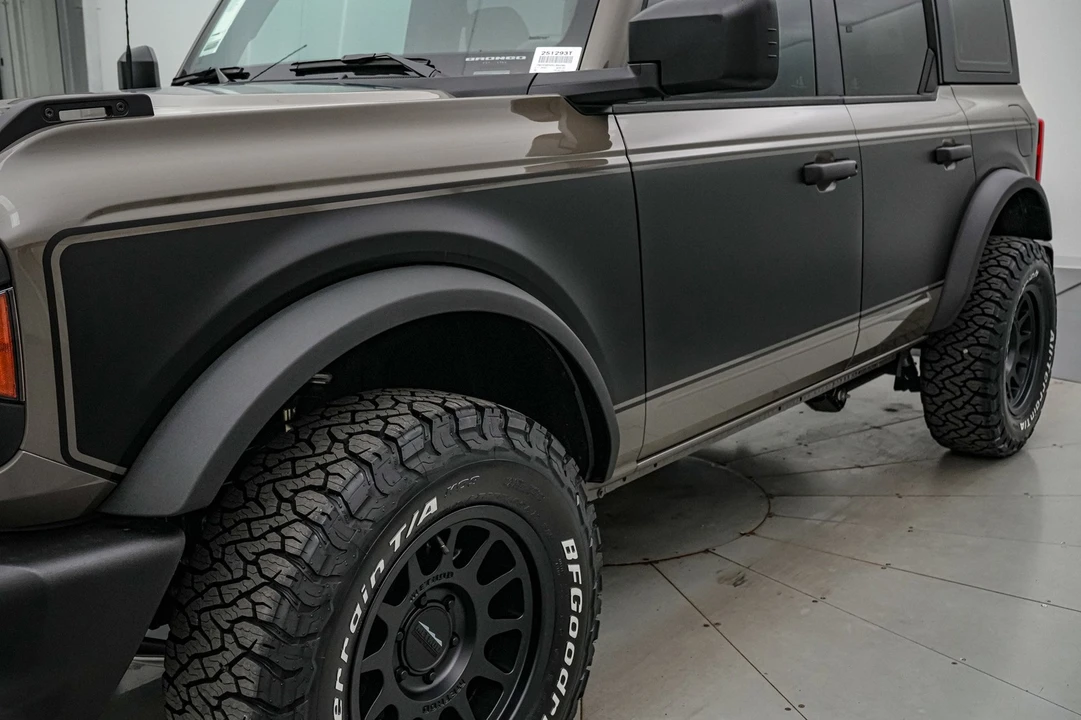 2025 Ford Bronco 6th Gen - Image 16 of 21
