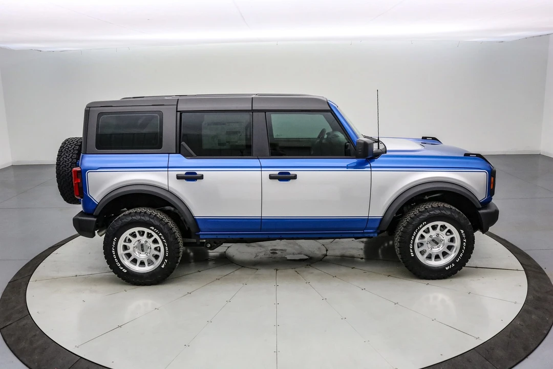 2025 Ford Bronco 6th Gen - Image 5 of 21