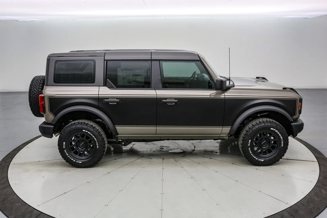 2025 Ford Bronco 6th Gen - Image 4 of 21
