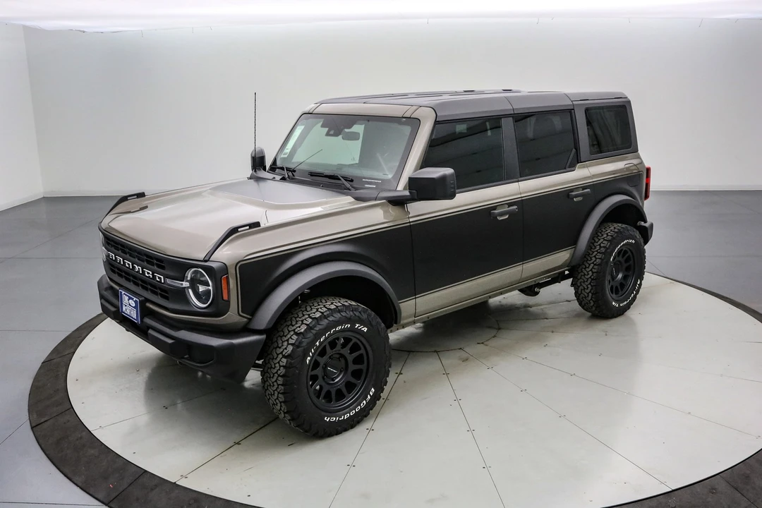 2025 Ford Bronco 6th Gen - Image 10 of 21