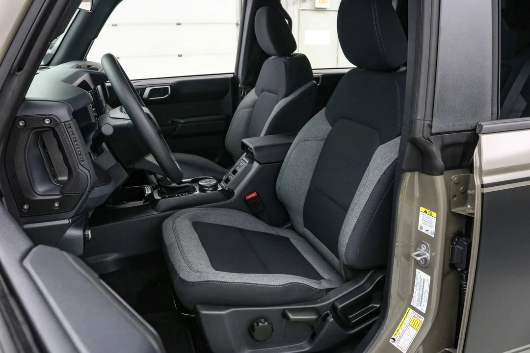 2025 Ford Bronco 6th Gen - Image 19 of 21