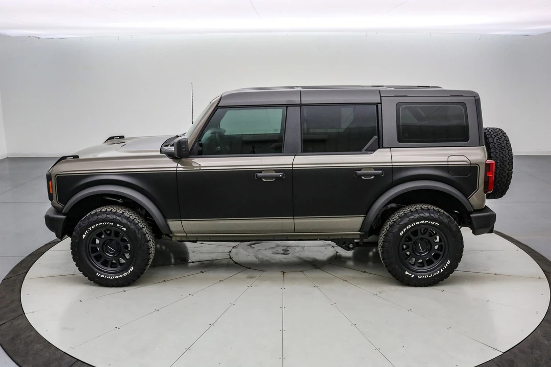 2025 Ford Bronco 6th Gen - Image 9 of 21
