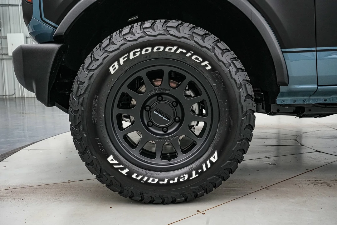 2025 Ford Bronco 6th Gen - Image 11 of 21