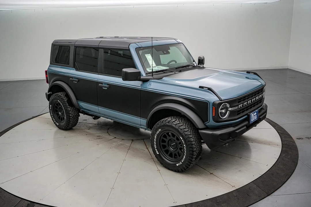 2025 Ford Bronco 6th Gen - Image 2 of 21