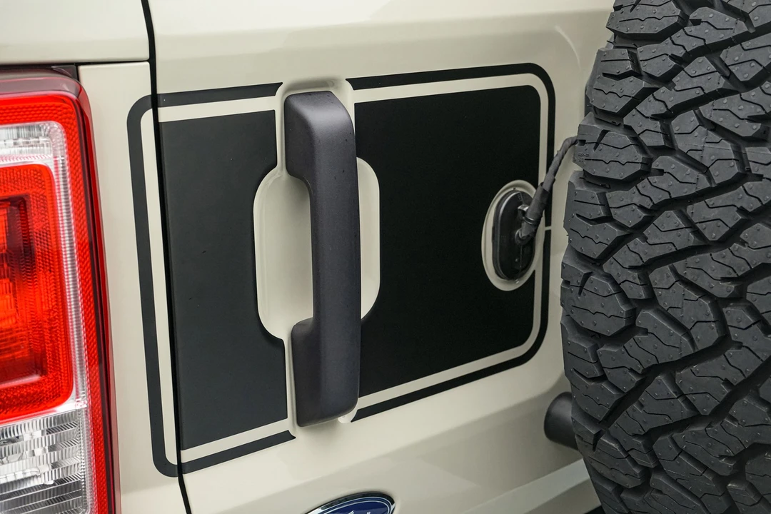 2025 Ford Bronco 6th Gen - Image 18 of 21