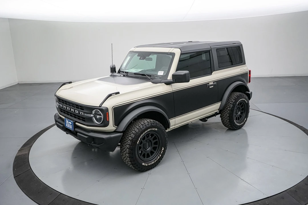 2025 Ford Bronco 6th Gen - Image 10 of 21