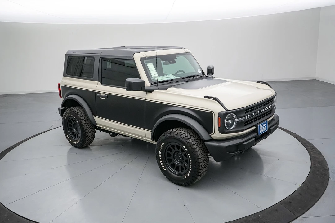 2025 Ford Bronco 6th Gen - Image 4 of 21