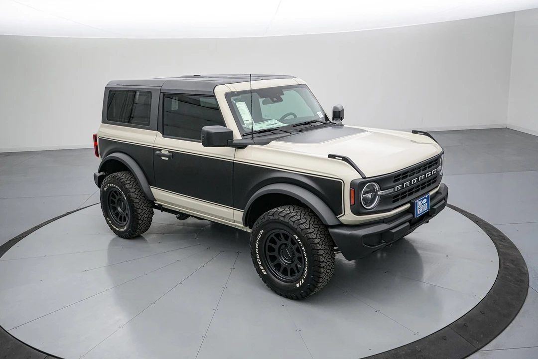 2025 Ford Bronco 6th Gen - Image 4 of 21
