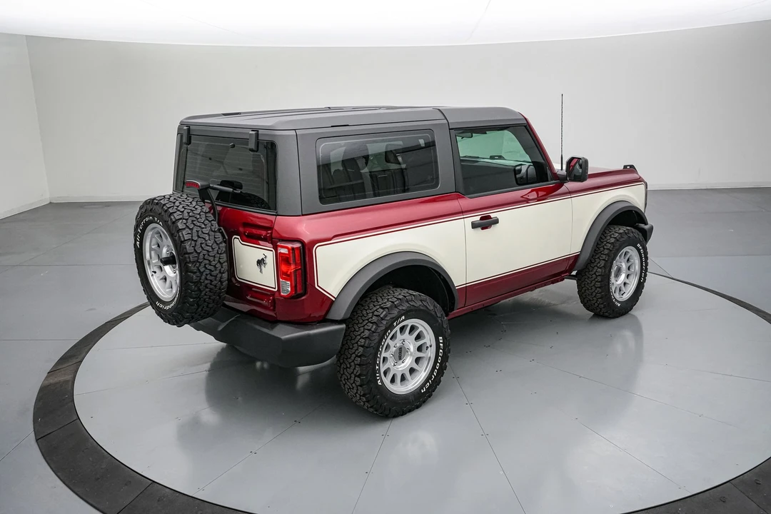 2025 Ford Bronco 6th Gen - Image 6 of 21