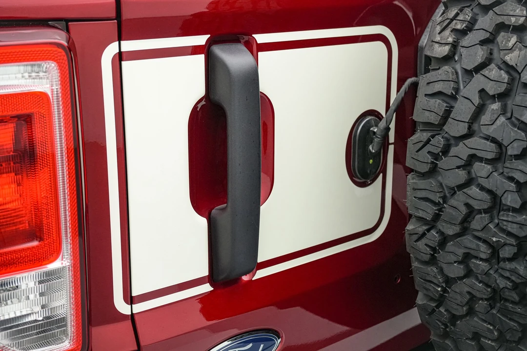 2025 Ford Bronco 6th Gen - Image 19 of 21