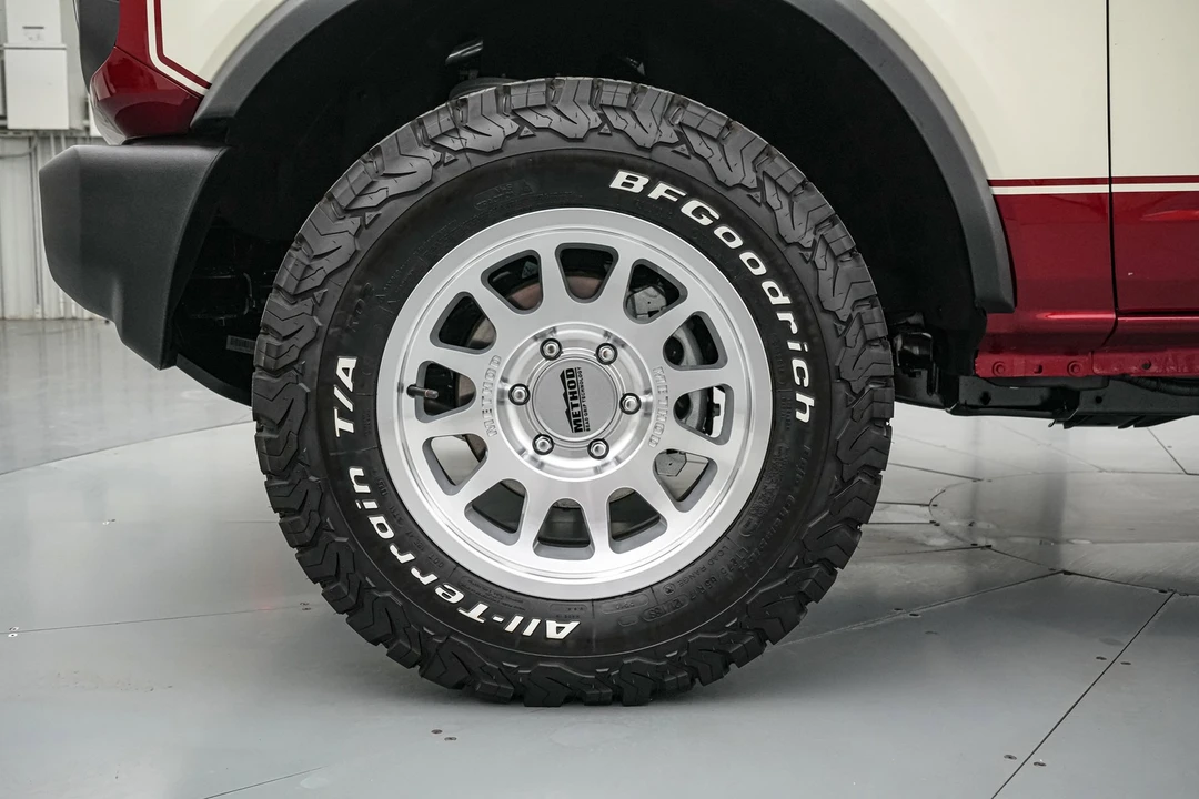 2025 Ford Bronco 6th Gen - Image 12 of 21