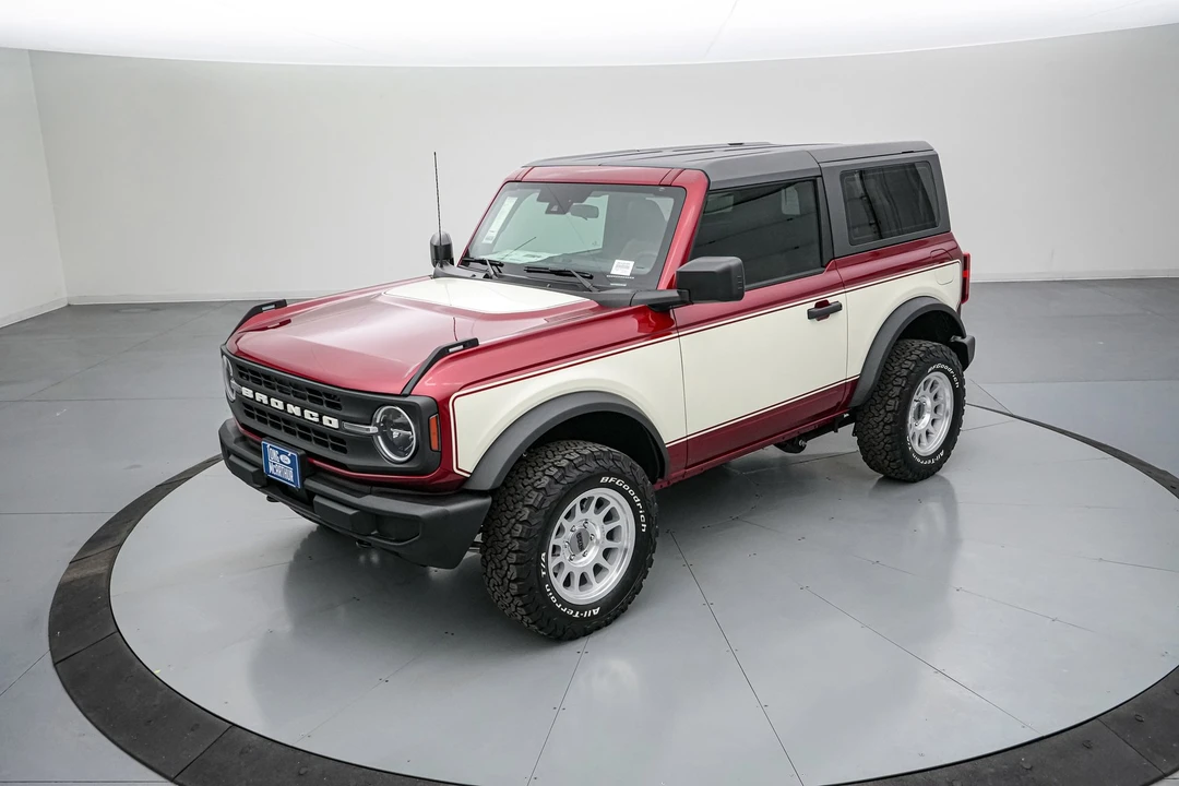 2025 Ford Bronco 6th Gen - Image 10 of 21