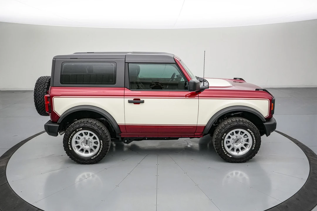 2025 Ford Bronco 6th Gen - Image 5 of 21