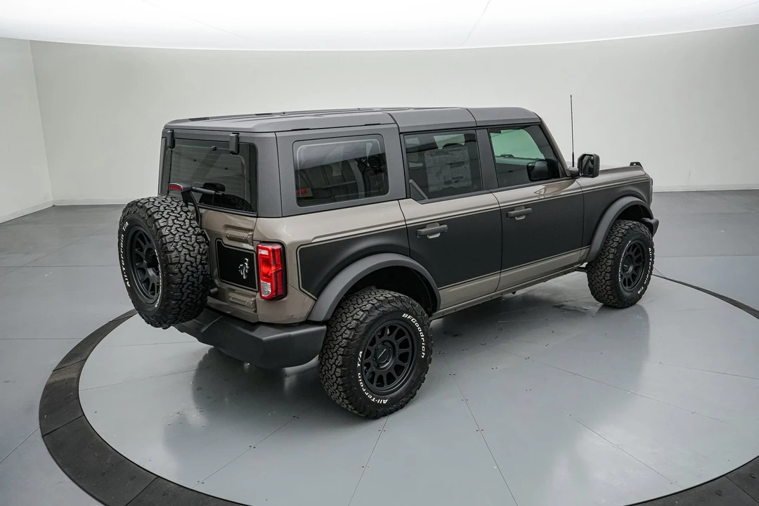 2025 Ford Bronco 6th Gen - Image 6 of 21