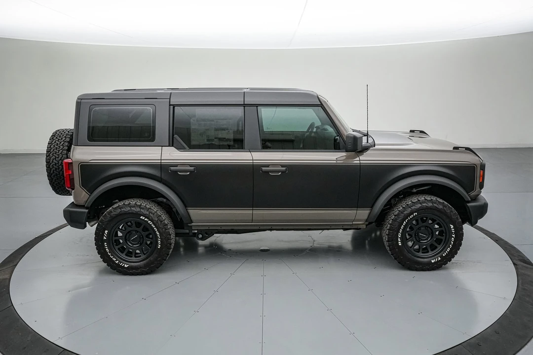 2025 Ford Bronco 6th Gen - Image 5 of 21