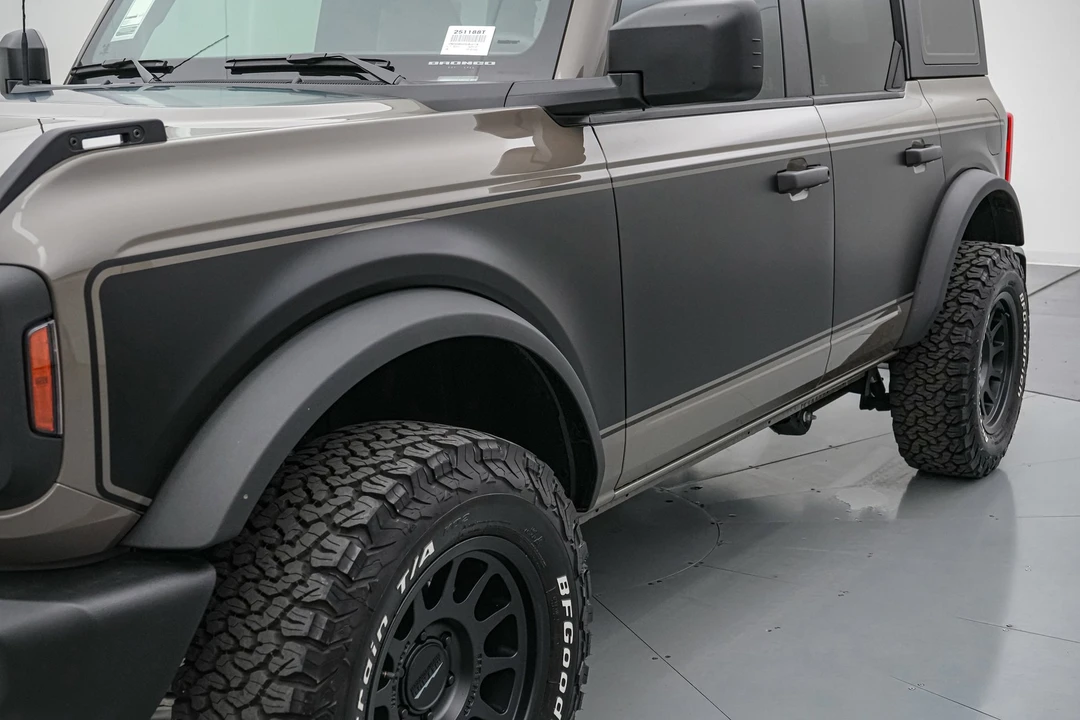 2025 Ford Bronco 6th Gen - Image 17 of 21