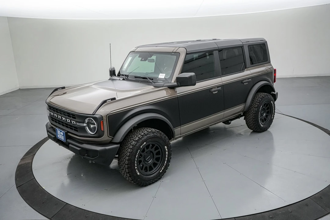 2025 Ford Bronco 6th Gen - Image 10 of 21