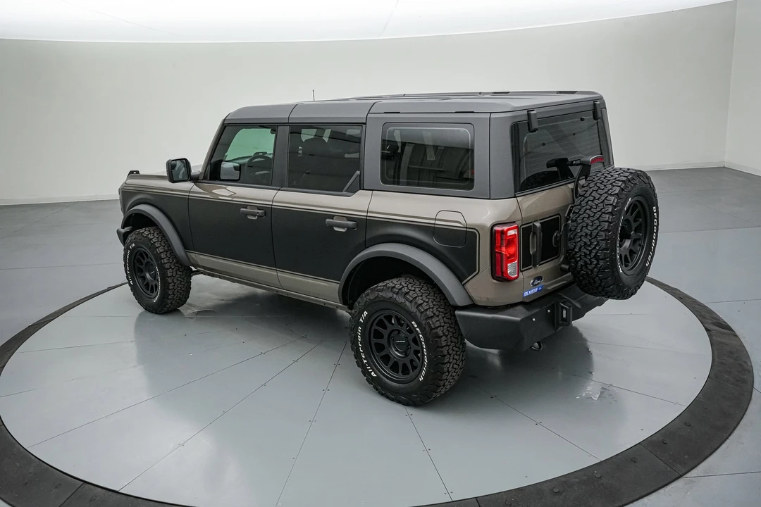 2025 Ford Bronco 6th Gen - Image 8 of 21