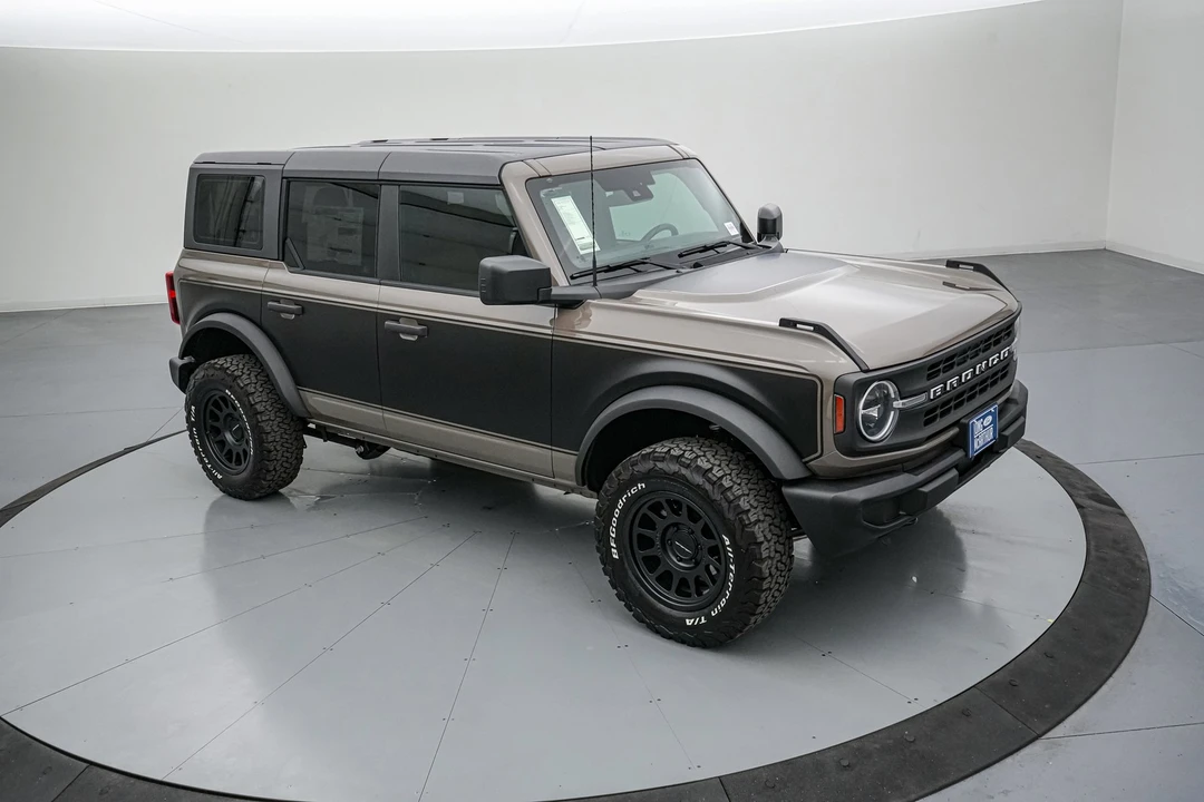 2025 Ford Bronco 6th Gen - Image 4 of 21