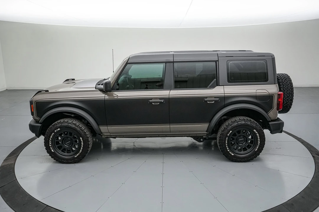 2025 Ford Bronco 6th Gen - Image 9 of 21