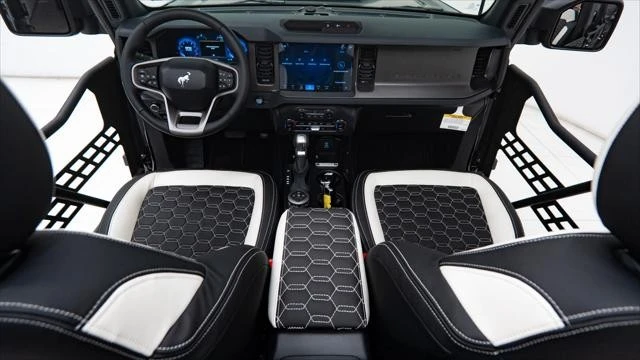 2025 Ford Bronco 6th Gen - Image 2 of 21
