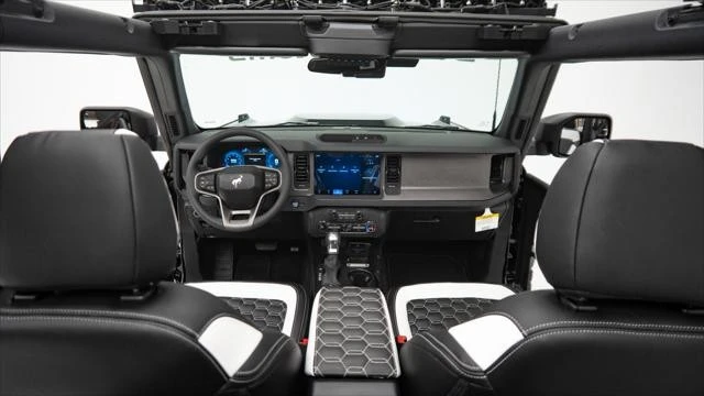 2025 Ford Bronco 6th Gen - Image 2 of 21