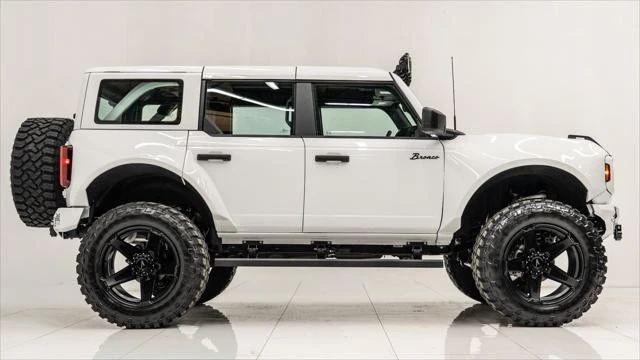 2025 Ford Bronco 6th Gen - Image 18 of 21