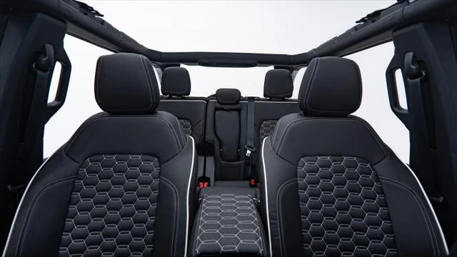 2025 Ford Bronco 6th Gen - Image 16 of 21