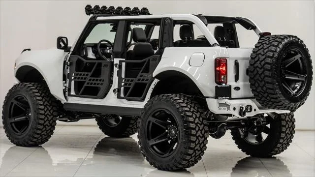 2025 Ford Bronco 6th Gen - Image 12 of 21