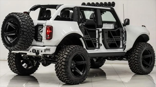 2025 Ford Bronco 6th Gen - Image 10 of 21