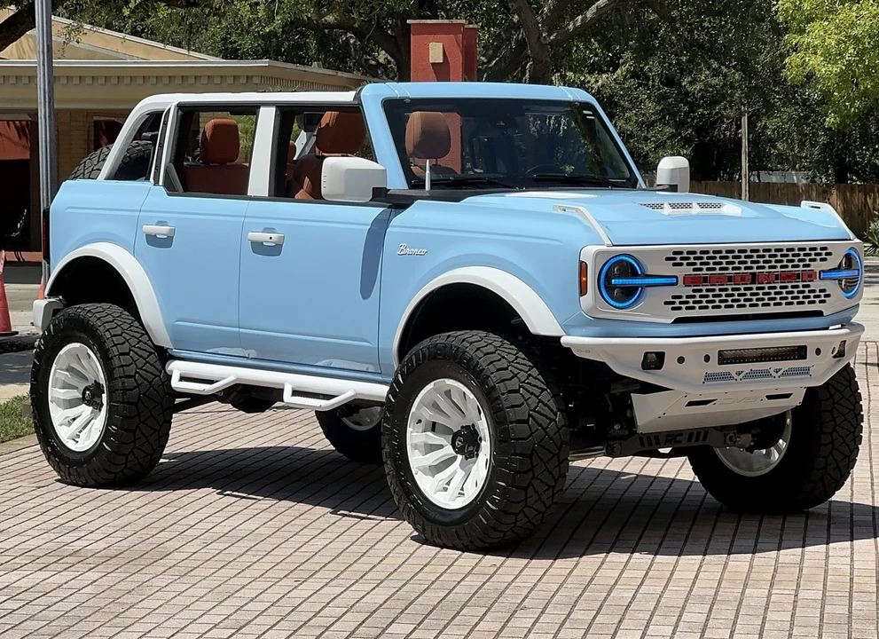 2025 Ford Bronco 6th Gen - Image 11 of 21