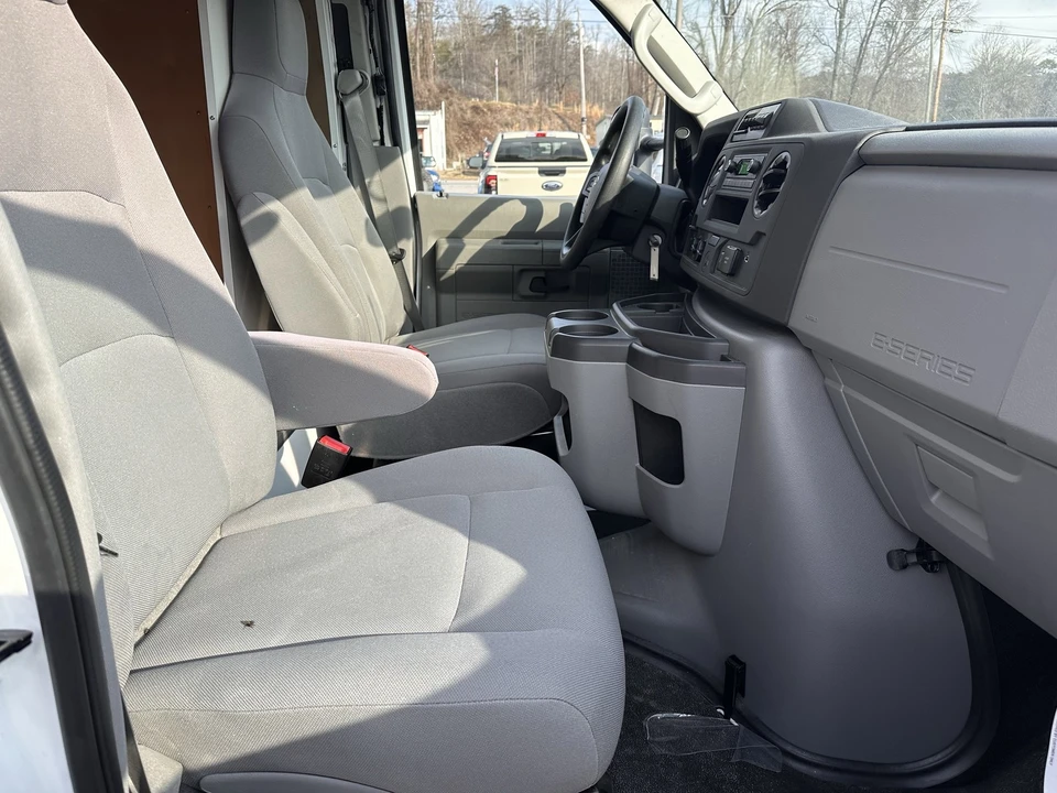 2025 Ford Econoline Van - Image 10 of 23