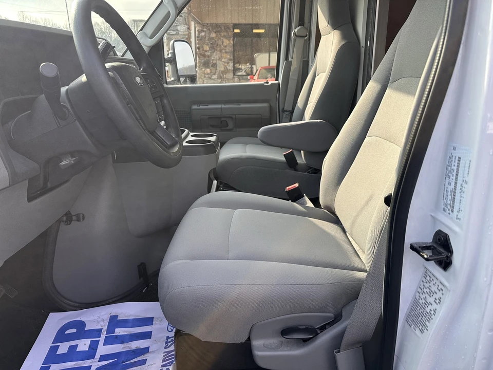 2025 Ford Econoline Van - Image 8 of 23