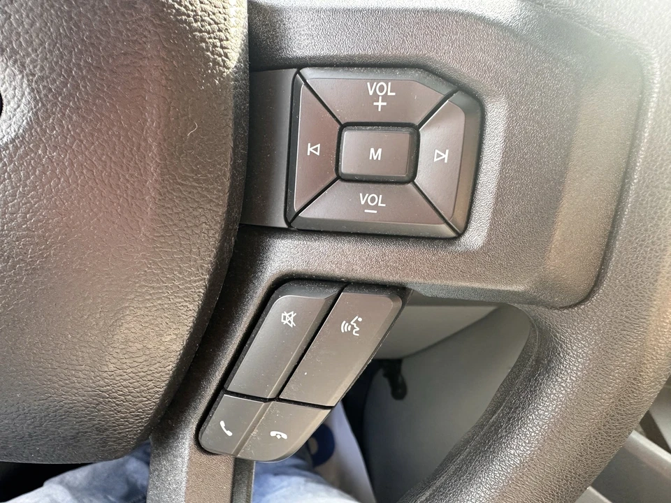 2025 Ford Econoline Van - Image 16 of 23