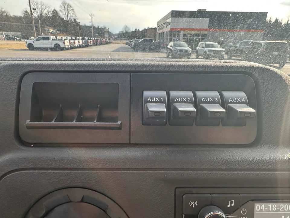 2025 Ford Econoline Van - Image 18 of 23
