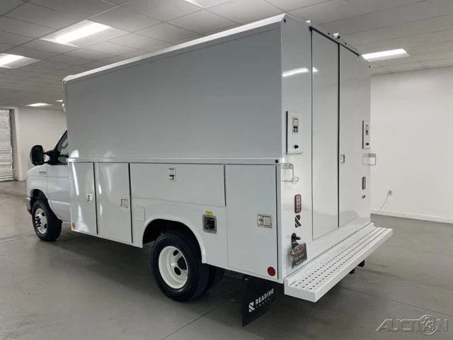 2025 Ford Econoline Van - Image 9 of 12