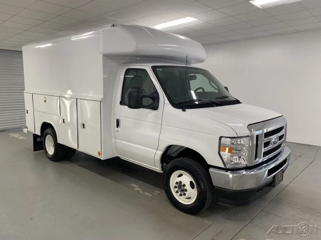 2025 Ford Econoline Van - Image 3 of 12