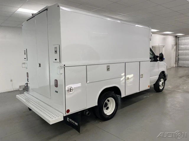 2025 Ford Econoline Van - Image 5 of 12