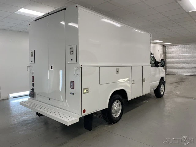 2025 Ford Econoline Van - Image 5 of 12