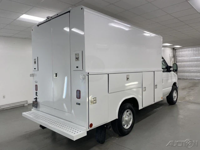 2025 Ford Econoline Van - Image 5 of 12
