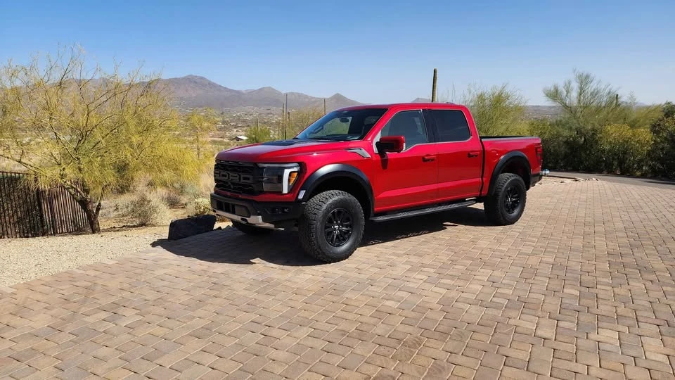 2025 Ford Super Duty 5th Gen - Image 13 of 15